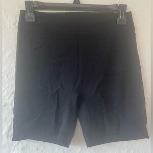 Black Tom Tiger scrunch butt black athletic workout biker style shorts; size M